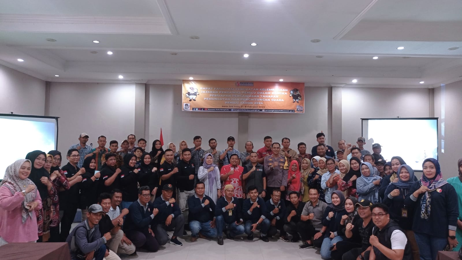 Foto bersama Jajaran Pimpinan Bawaslu Kota Bengkulu bersama PKD Se-Kota Bengkulu