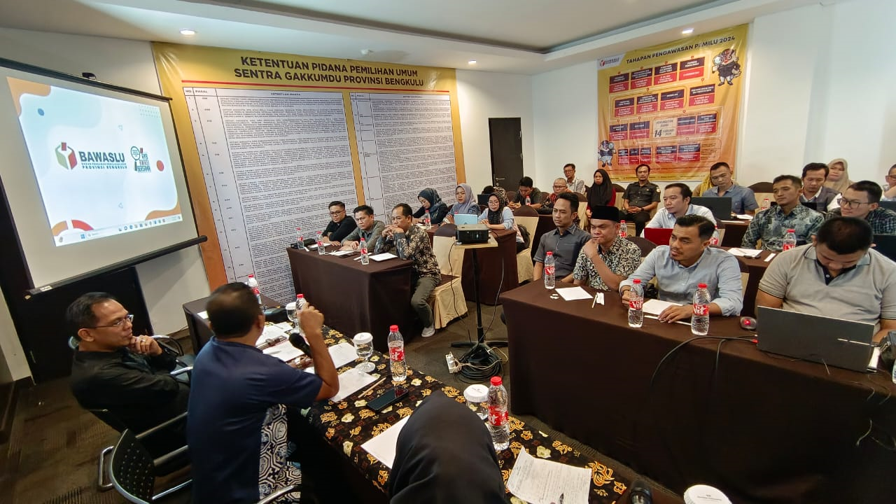 Petugas layanan informasi PPID Bawaslu Kota ikuti rapat koordinasi monitoring dan evaluasi keterbukaan informasi publik oleh Bawaslu Provinsi Bengkulu, Sabtu pagi (08/07/2024)