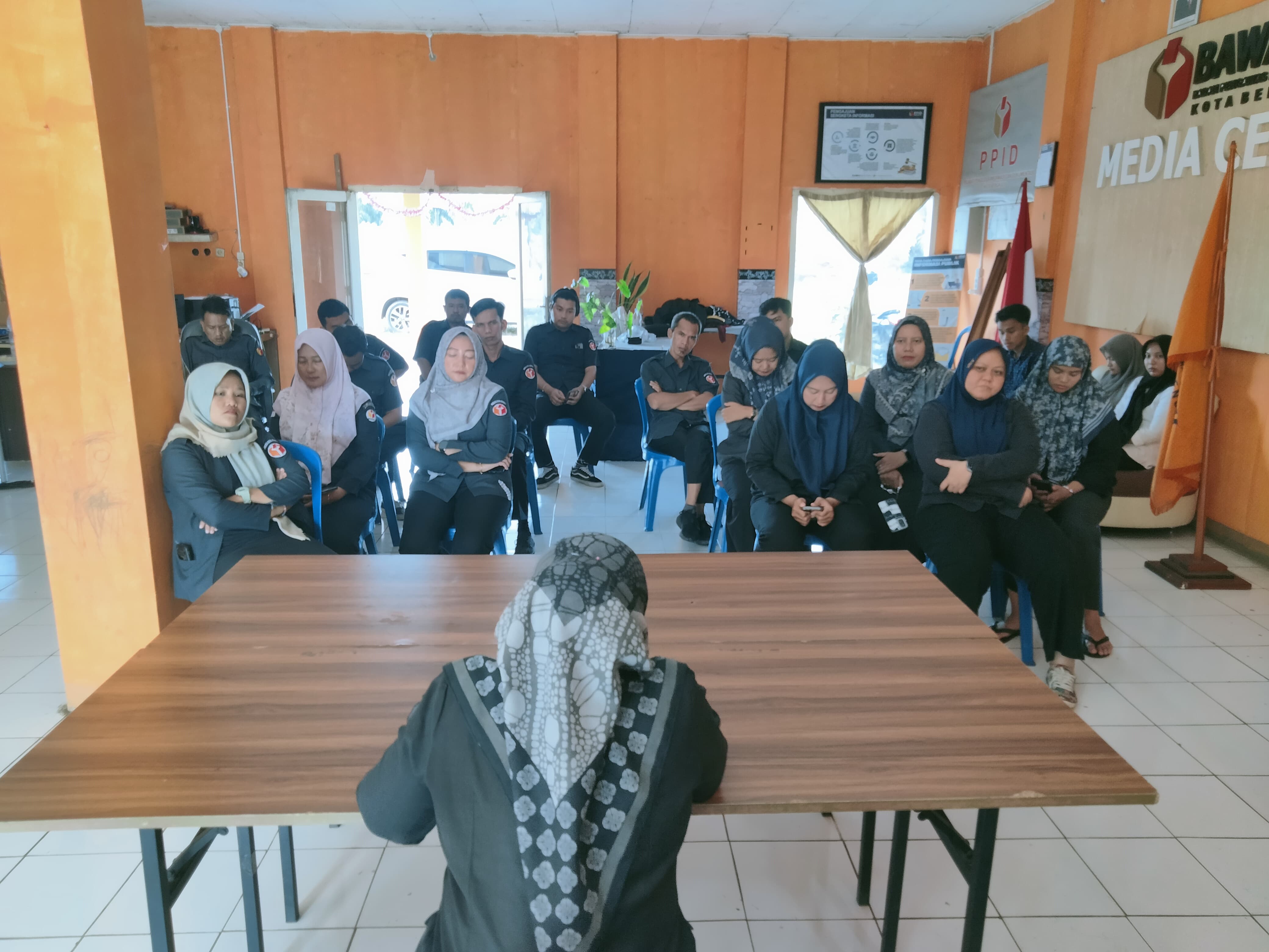 Rapat Dana Kemanusiaan Internal Bawaslu Kota Bengkulu 