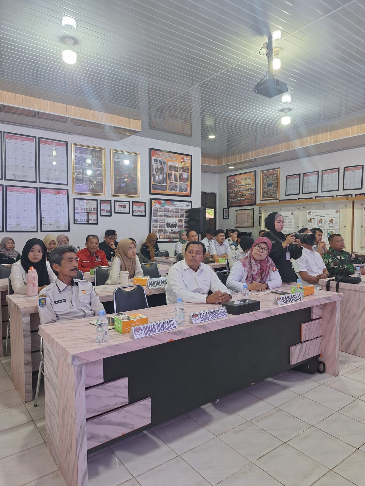 Bawaslu Kota Bengkulu menghadiri Rapat Pleno PDPB Triwulan III Tahun 2026. Rabu (30/9/26)