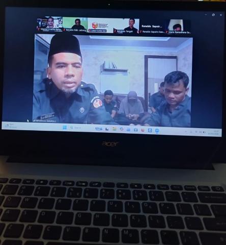 Kordiv HPPH Bawaslu Kota Bengkulu Leka Yunita Sari mengikuti Zoom Meeting terkait pelaksanaan Konsolidasi Demokrasi di Bengkulu. Selasa (5/5/26)