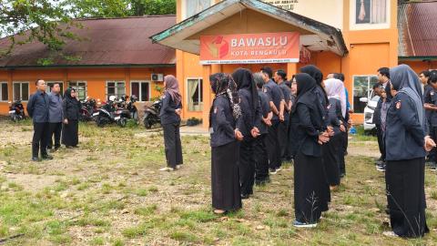 Apel Pagi Jajaran Bawaslu Kota Bengkulu.