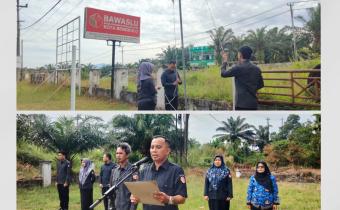 Ketua Bawaslu Kota Bengkulu Rahmat Hidayat Pimpin Langsung Upacara Hari Kebangkitan Nasional, bertempat di Sekretariat Bawaslu Kota Bengkulu. Selasa (20/5/25)