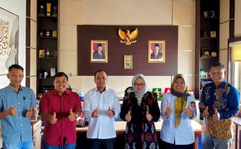 Pimpinan Bawaslu Kota Berdiskusi dengan Rektor Universitas Prof. Dr. Hazairin, S.H Dr. Arifah Hidayati, S.E., M.M. Rabu (28/1/26)