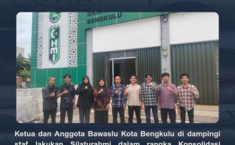 Bawaslu Kota Bengkulu melakukan konsolidasi demokrasi dengan melakukan silaturahmi ke Sekretariat HMI Cabang Bengkulu. Selasa (14/4/26)