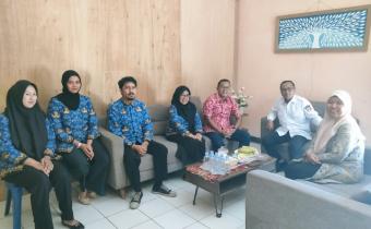 ANGGOTA BAWASLU PROVINSI BENGKULU EKO SUGIANTO LAKUKAN SUPERVISI DAN MONITORING DI KANTOR BAWASLU KOTA BENGKULU